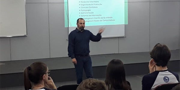 Faculdade-FGP-apresenta-cursos-a-alunos-da-Coedup (1)