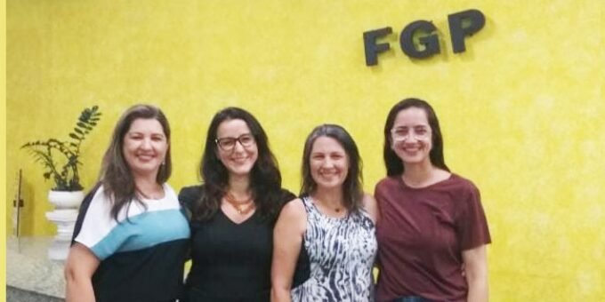 Alunos de Psicologia participam de mesa-redonda